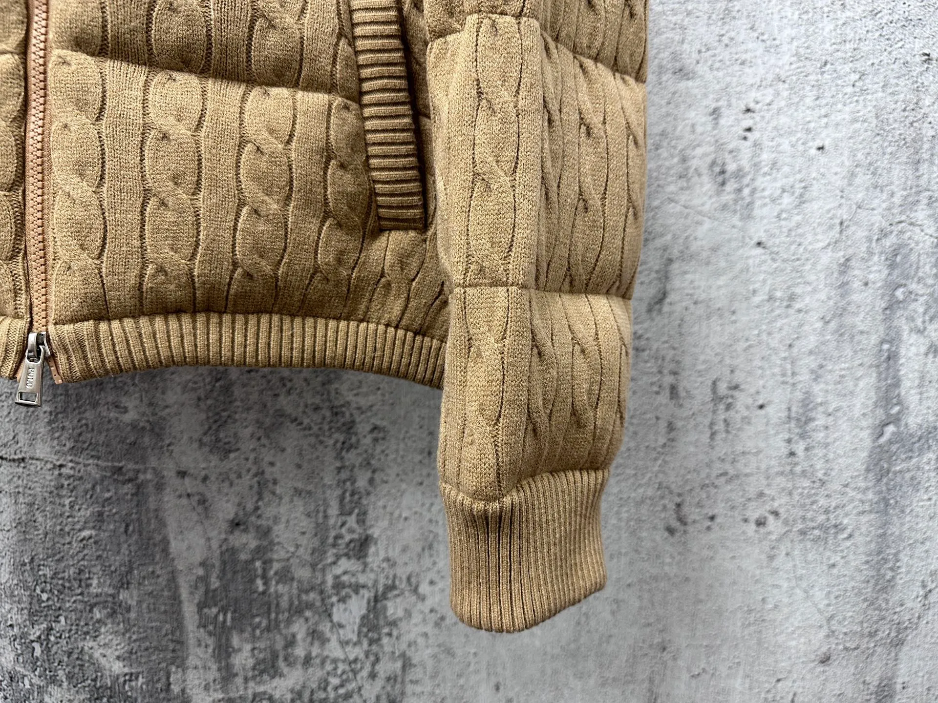 ￼ P1000 【Rah Lauren】Ralph Lauren cable down jacket. The warmth of winter is within reach. Combining classic cable knit with warm down, Rah Lauren's texture choice. Warm winter colors, the answer to classics and style. ❄️Needless to say, the texture speaks for itself and defines your winter style. Color Black Khaki Size S-XL